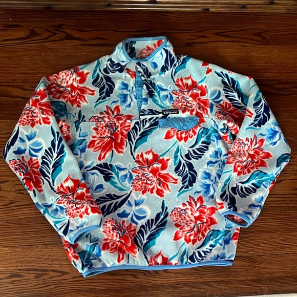 Patagonia  light weight pull on sweater medium size - Picture 3 of 9